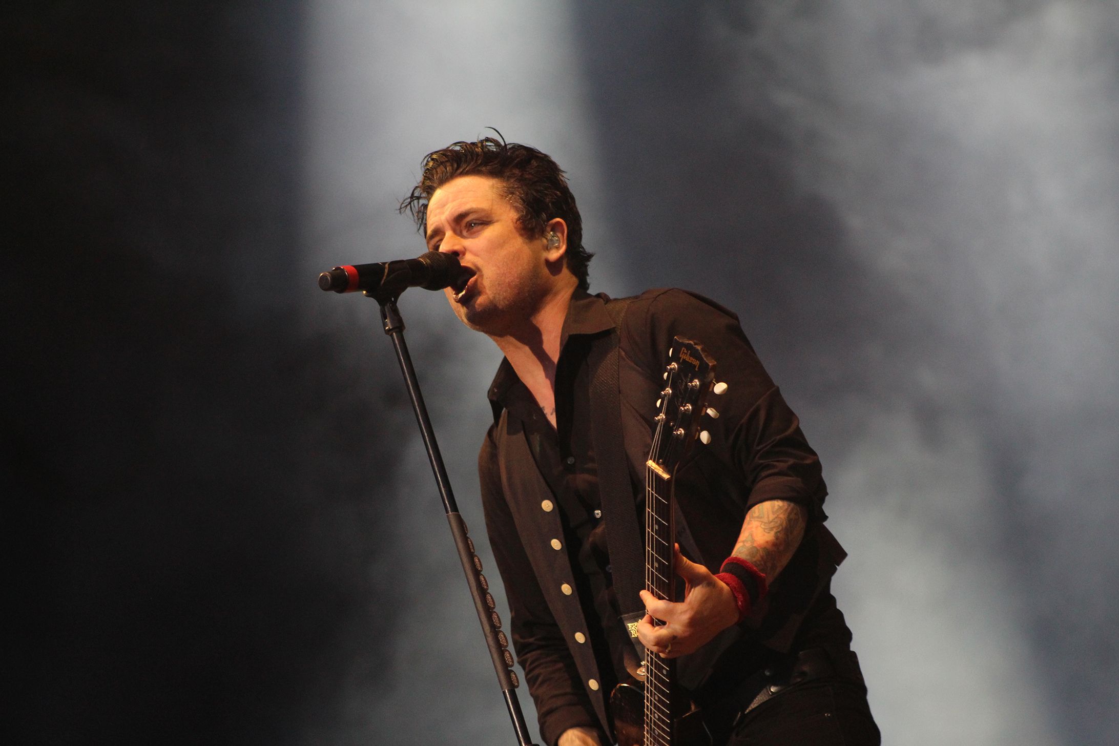 Show do Green Day em Curitiba teve grandes hits da banda e até 'Fora Temer'; veja fotos