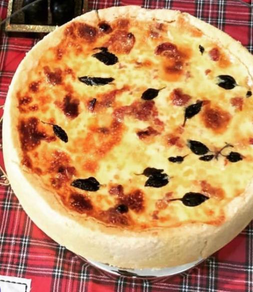 Café Zurich aceita encomendas de doces e salgados; quiches e tortas são o carro-chefe