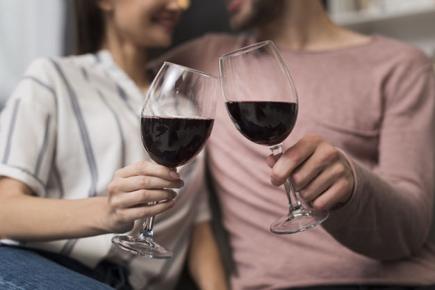 Lugares para pedir vinho com desconto do Clube