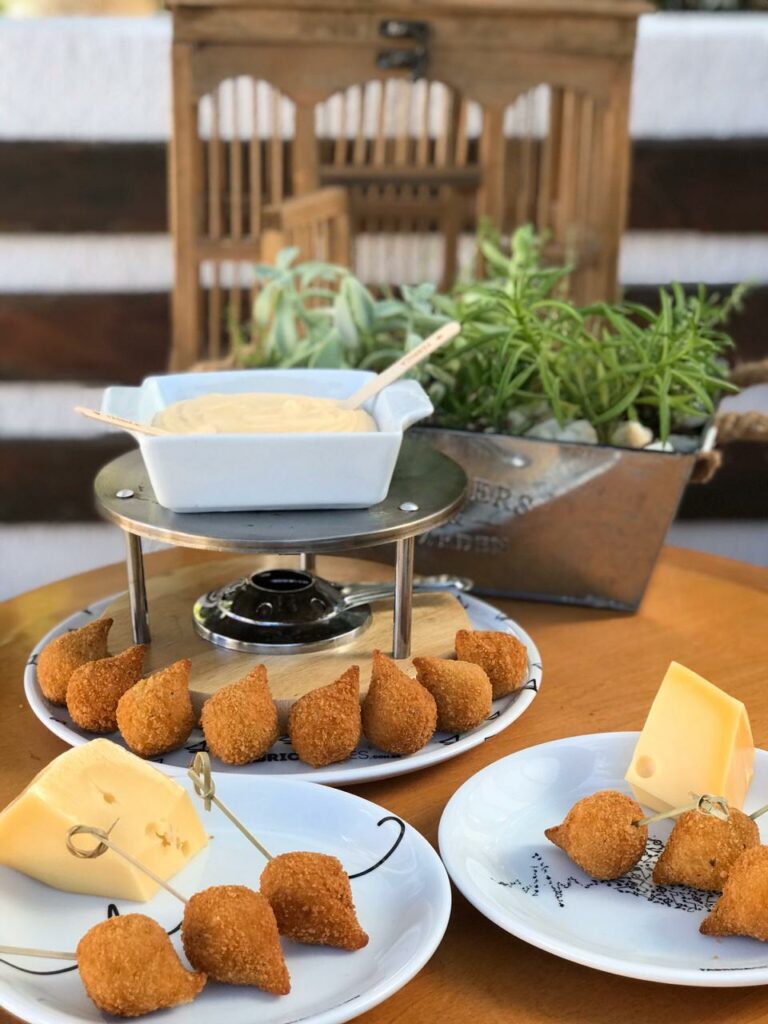 Fábrica Cafeteria lança fondue de coxinha