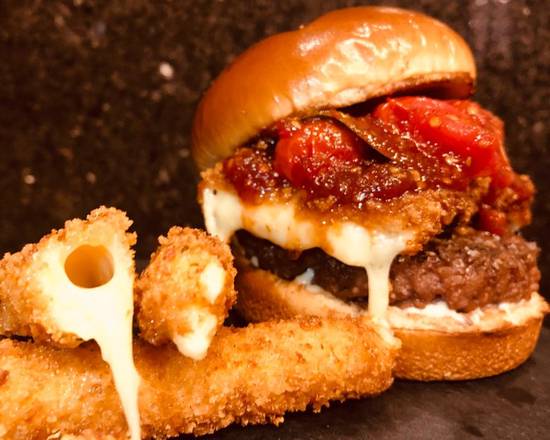 Dixie’s Burger tem delivery com desconto do Clube