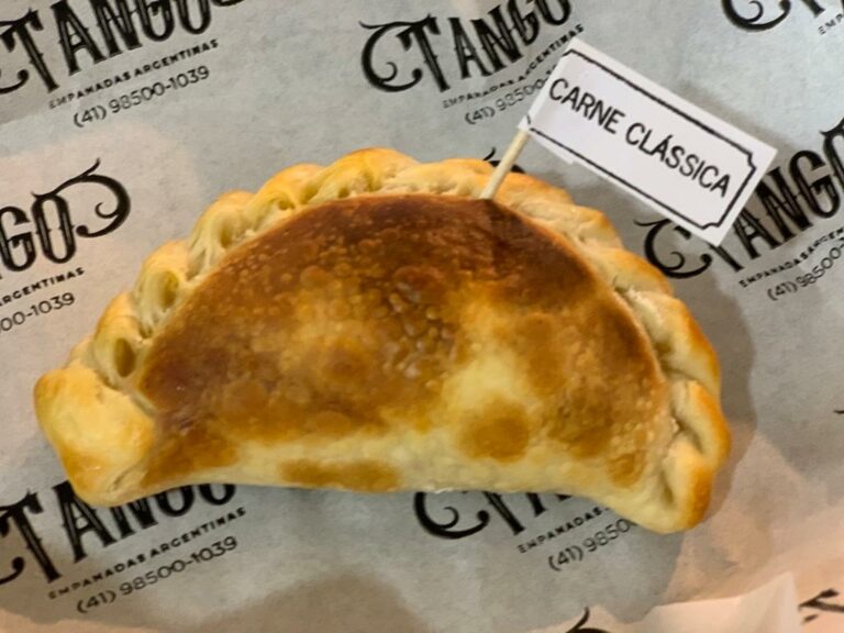Cinco sabores de empanadas TRADICIONAIS para provar