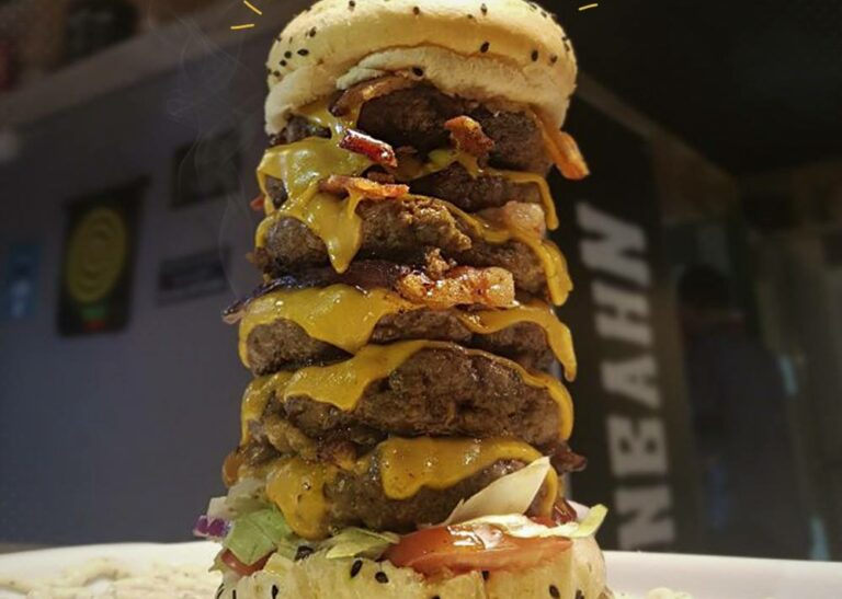 Gosta de hambúrguer? Prove o Garden Tower e ganhe um chopp!