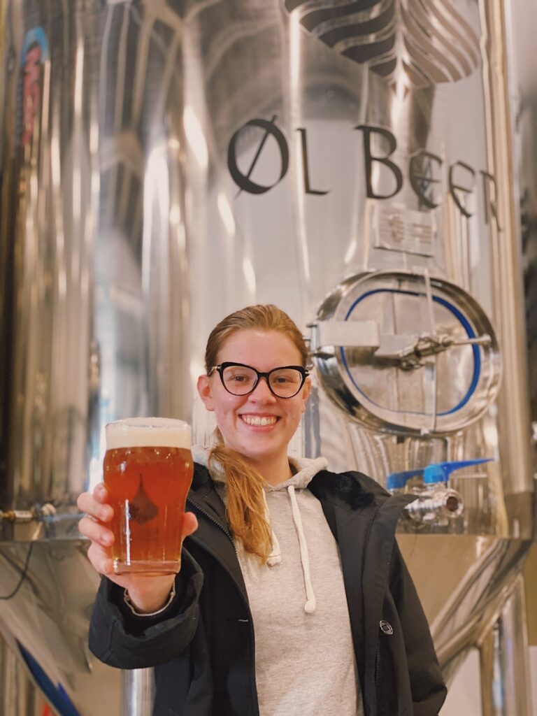 Mulheres que fazem cerveja: conheça Isadora, a mestre cervejeira da ØL Beer