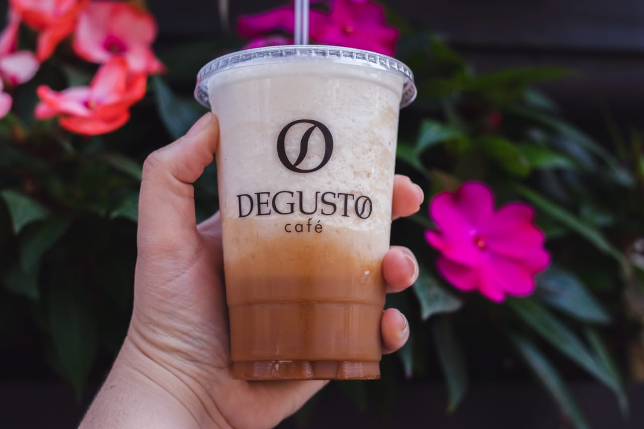 Verão chegou! Cafés gelados para provar com desconto do Clube