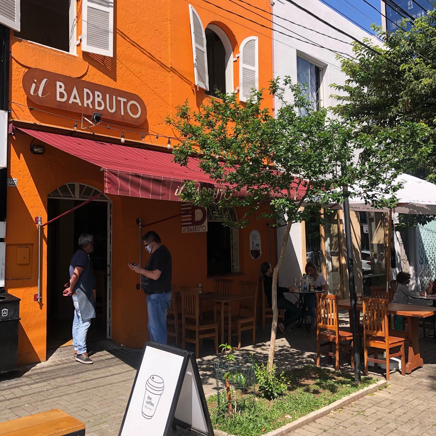 Lugar ao sol: restaurantes com espaços abertos para conhecer em Curitiba