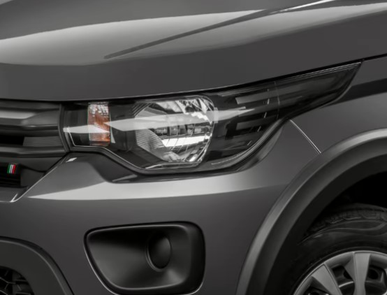 Fiat Mobi Trekking detalhe do farol