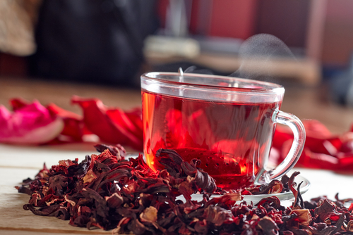 chá de beleza com hibisco